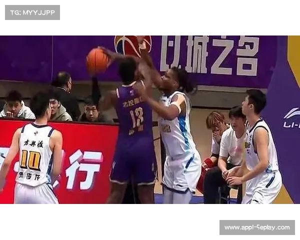 广厦不敌吉林跌至第二，积分榜头部竞争加剧