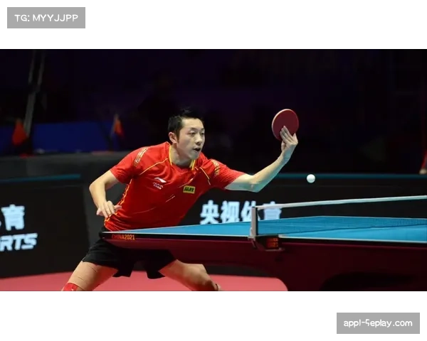 特写：雷恩中场老将在比赛第85分钟因抽筋被换下，折射密集赛程下体能极限