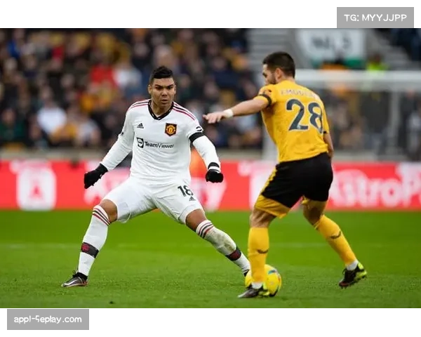 雷恩后卫巴德租借加盟英超,其适应多种防守体系的能力被视为关键特质 雷恩后卫巴德租借加盟英超,其适应多种防守体系的能力被视为关键特质